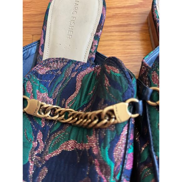 Marc Fisher Whaley navy brocade mules 9M Great condition outside 1 flaw insole - Picture 2 of 5
